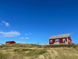 Milla Jovovich Instagram - What an insanely magical experience we had staying in the gorgeous town of Bonavista #newfoundland! Our cabin was literally heaven. Every morning I would wake up an hour before my daughter @everanderson just to sit on the porch and stare at the sea, drink my tea and do a crossword. After Ever finished work on her new movie #peterpanandwendy in the evening, we would go for walks, climbing the rocky cliffs leading down to the ocean. I loved watching her jumping from rock to rock, scrambling around like a little gazelle. At this time of year the weather has been incredible, the wind is fierce but warm, both exhilarating and relaxing. It’s really been unforgettable getting to know this gorgeous, rugged bit of paradise. Thank you to all the wonderful people of this community for welcoming us with open arms!✨