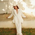 Özge Yağız Instagram –