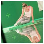 Melissa Benoist Instagram - A big little musical something I did for Minecraft to win best aunt forever 😊 … https://www.youtube.com/watch?v=Od3lMFZIsE4&feature=youtu.be” #AD