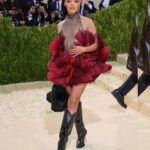 Tessa Thompson Instagram - Thank you to dream designer @irisvanherpen and @voguemagazine for having me at the @metcostumeinstitute for the evening. 
@gettyentertainment 

❤️‍🔥

To the most brilliant collaborators, I am always so grateful for you: 
head: @lacyredway 
digs: @waymanandmicah 
face: @manthony783 
hands: @stephstonenails 
skin: @thebeautysandwich