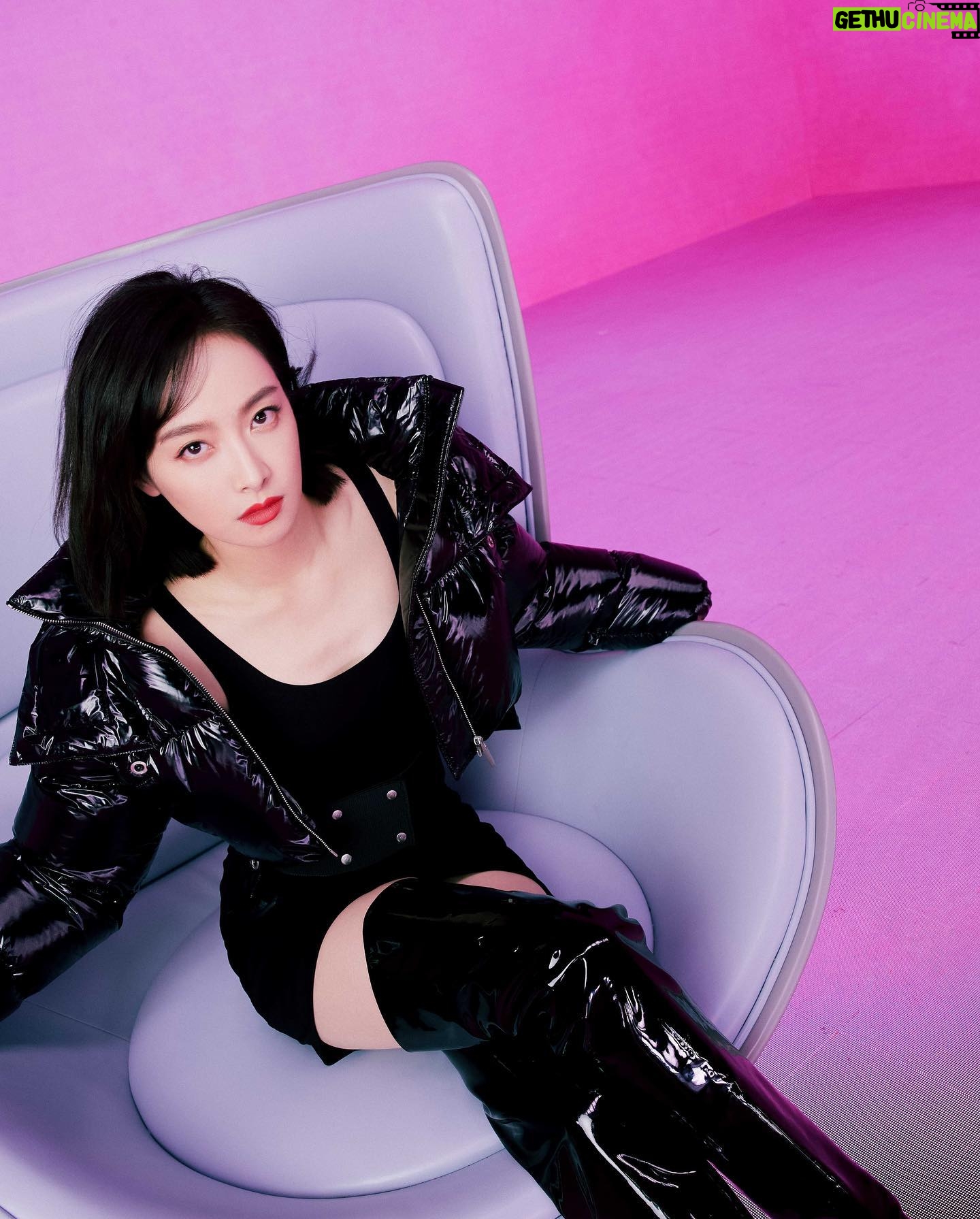 Victoria Song - 103.5K Likes - #MONDOGENIUS天才世界# 天才世界无限可能 @moncler #monclergenius