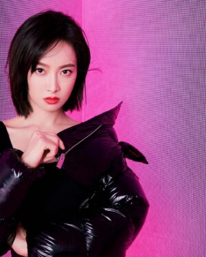 Victoria Song Instagram - #MONDOGENIUS天才世界# 天才世界无限可能 @moncler  #monclergenius