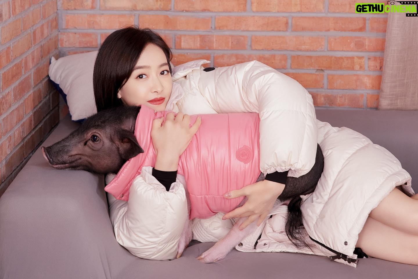 Victoria Song - 94.5K Likes - Cold outside but warm inside. #WeLoveWinter @moncler