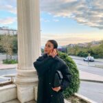 Özge Yağız Instagram -