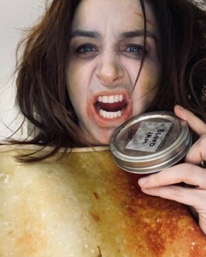 Caterina Scorsone Instagram - My eldest decided we would go as The Walking Bread. We did. Happy Halloween. 🍞👻🎃💛