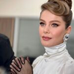 Burcu Biricik Instagram - backstage 🤘🎈