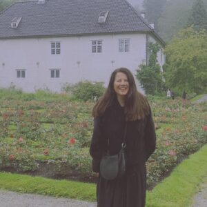 Aurora Aksnes Instagram - My mother is a very special lady. 
She seems to always pour good into the world, no matter what the world gives back to her. She has good faith in people. 
She is a very wize lady. And she is very clever. But most of all she is good hearted. The most good hearted woman I’ve ever known. 
My mother knows how to enjoy the small things in life, both her and father do. And they’ve made sure I do too.
🌞
All her life she’s brought children into this world. Being a midwife has been like a mission for her, because she is so good with people. She is so good for the soul. She makes an imprint that the soul rarely forgets.
My mother is a great role model, her ways of being are inspiring. And Yes she’s quite strange, but so am I. And so are most of you! And that is just the thing I love the most about her. 
I want to thank my mother and father everyday for finding each other. And for bringing me and my sister into this world. 
I want to thank my mother for everything she is. And everything she inspires me to be. She is one hell of a woman. The kindest soul I know. 
I love you so much mother. I love you so much it hurts. And I am so happy we tell each other almost everyday. Because I really do feel it everyday. 
Happy birthday mother.
I am on the other side of the planet today, as you celebrate life with the rest of the family at home. I left a bottle of champagne for you, to remember me by. ✨🥂✨I will think of you all day. And celebrate you in my heart!! HAPPY BIRTHDAY MOTHER!! @maybrittaksnes thank you for simply being… you. 🌞

For everyone out there who don’t have a closeness to your family, I send you so much love. And know that “family” is truly a unique term, that could be found elsewhere than home. Let us be your family 🌞