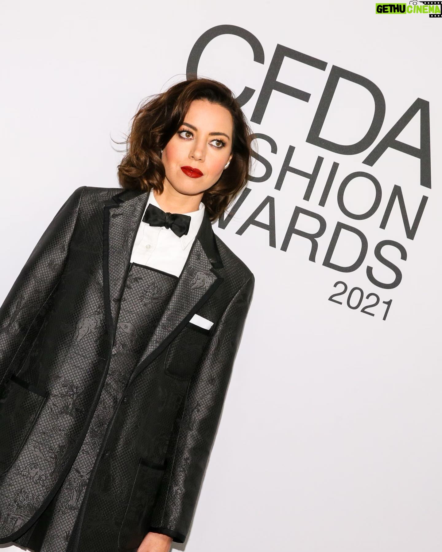 Aubrey Plaza Instagram - feeling like iām gonna get grounded in @thombrowne š thanks for having me @cfda