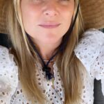 Jessica Capshaw Instagram - A lil’ sunshine this weekend ☀️ but always under a 👒, hahaha. And always wearing my @macreneactives  by @drmacrene tinted moisturizer…looks like you’re wearing nothing but makes everything look better, brighter and smoother. ♥️ Also, @damarisbaileyshop this shirt made the 95 degree weather easy peasy. 😘