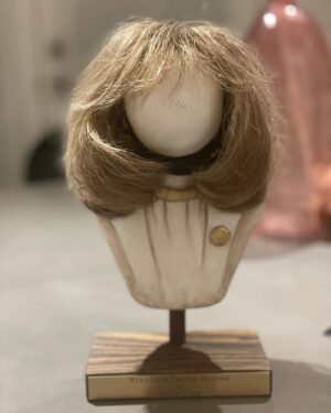 Sarah Paulson Instagram - So maybe. Just maybe @m_ceglia hair magician, and extraordinary human, creator of my Linda “Do” made a mini Linda for me, using hair from my wig, for me to keep for always… and maybe, just maybe she also designed it so Winnie could wear it. Maybe, just maybe it’s my favorite present of all time, because she knew I didn’t want to say goodbye to Linda, or her hair, so she made sure I didn’t have to. I love you @m_ceglia