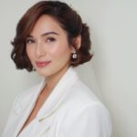 Jennylyn Mercado Instagram – Make up👰🏻‍♀️ : @antheabueno 
Hair : @bianca_anne_vergara17
Lashes : @tokyoglamph
Jewelry : @loverocksjewelry
