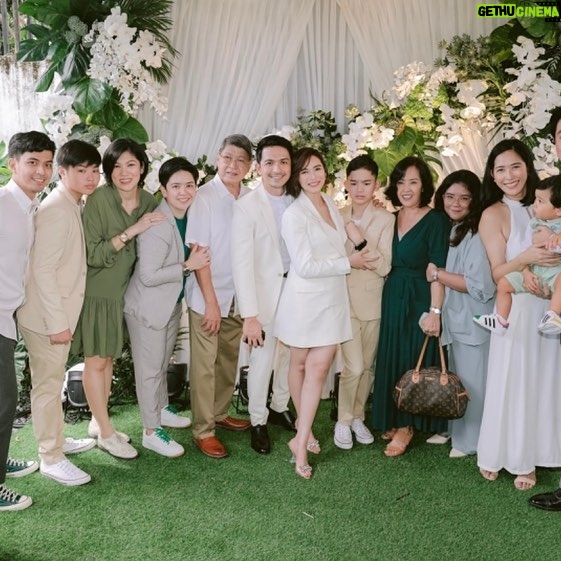 Jennylyn Mercado Instagram - FAMILY💕
Thank you @medesteticaph for
Making our Wedding Celebration safe👍🏼