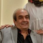 Sare Bayat Instagram - .
پدرم تولدتون مبارک...
تمام لحظات عمرم دستاتون روی شونه های من بود،
ممنونم که اجازه دادین در این قاب دستهای کوچکمو روی شونه های امن و قدرتمند شما بذارم تا توان ایستادن داشته باشم.
شما و مامان سر پناه آرام و بزرگترین تکیه گاه قلب منین.شما تمام منین...
خیلی دوستتون دارم و قدردان الطافتونم.
سایتون بر سرم مستدام❤️