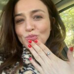 Caterina Scorsone Instagram - Happy Thanksgiving! Genocide is bad. Harvest festivals celebrating family and friends and the Earth’s fertility are good. Love your people. Love yourself. Love all the other people, because they are people. Like you. Feel gratitude for what’s gorgeous. Don’t feel bad if you’re not totally grateful about everything all the time. Life is hard and painful sometimes. Love it all when you can. And breathe. ❤️