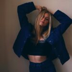 Loreto Peralta Instagram - La industria de la moda impacta directamente al medio ambiente, es por eso que es importante ser conscientes de nuestro consumo y sobre todo ser parte del cambio!!

Me encanta la colección WellThread®️de @levismx ya que está pensada a través de principios de diseño que la hacen 100% sustentable y está elaborada con materiales innovadores que consumen menos agua y productos químicos #CompraMejorUsaloMas #liveinlevis