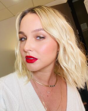 Camilla Luddington Instagram - Holiday Red lip for InStyle today! @instylemagazine 

My wonderful glam girls- @justinemarjan @melissa.hernandez  and of course @alex.schack for last min styling 😎❤️#instyle