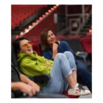 Şevval Sam Instagram - Hadi ekip biraz da siz çalın ben izleyeyim desem, nolur..? 😄💚❤️🖤 #rehearsal
