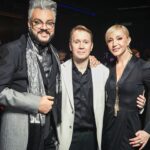 Kristina Orbakayte Instagram - Вчера был день, переходящий в ночь, от которого эмоции зашкаливают! В свой День рождения @emironovofficial  устроил грандиозную премьеру «Мастер и Маргарита»! Я вам не буду давать рецензию, потому что это не описать, это надо видеть, чувствовать  и восторгаться! А после 5ти часового спектакля все отправились праздновать и настолько потрясающая атмосфера любви и творчества царила в воздухе, что я не перестаю вспоминать и улыбаться сегодня. Спасибо 🙏❤️👏👏 #театрнаций #кристинаорбакайте