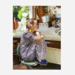 Minami Hamabe Instagram - 2022年のカレンダーを発売ささせていただくことになりましたー!!🙂

4月はじまりのカレンダーです!
A5サイズ…たぶん卓上です🙂
みなさまの日常にとけこめる
朗らかなカレンダーになっているのではないかなと思います🙂
すべての月がお気に入りです🙂

ずっと前にストーリーあげたことがあるのですが
実は密かにずっとアイコンを変えたくて!!
この投稿の写真4枚を
①～④でどれをアイコンにしようか迷っているのでご意見聞かせてください🙂
紫ワンピースが爽やかでいいなあとすべて紫ワンピース候補です🙂

カレンダーは2月10日発売です!!