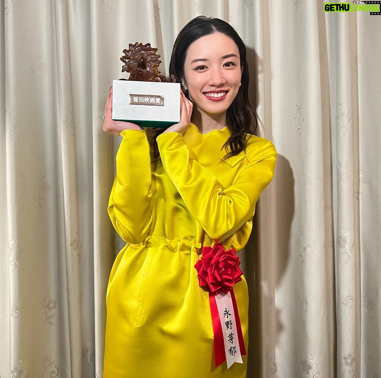 Mei Nagano Instagram - ・
報知映画賞、主演女優賞を頂きました。
心の奥底で密かに抱く目標でした。
偉大な賞を自分の力に、励みに、
これからも頑張ります。
皆様ありがとうございます😊