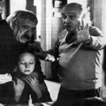Kristina Orbakayte Instagram - Сегодня 100 лет Юрию Владимировичу Никулину! Я благодарна судьбе за эту встречу с неповторимым, мудрым и бесконечно добрым Дедушкой Бессольцевым! А талант Никулина, как разнопланового, выходящего за рамки одного образа артиста стал для меня примером на всю мою творческую жизнь! Спасибо Вам 🙏🕊❤️ #юрийникулин #100лет #кристинаорбакайте #чучело