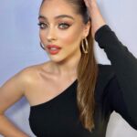 Cemre Baysel Instagram - Şarkılar Bizi Söyler’in bu akşamki konuklarından biri olduğum için çok mutluyum:) Biz çok eğlendik.. umarım siz de izlerken en az bizim kadar eğlenirsiniz ♥️ @sarkilarbizisoylertv @kanald