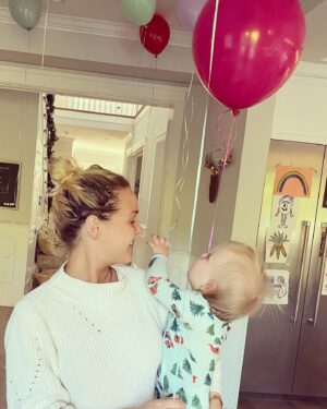 Camilla Luddington Instagram - Happiest of happys!!!! 🎈 

Ps. I’m aware my hair’s a mess. And I love it.