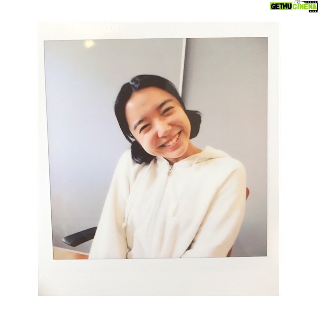 Suzu Hirose Instagram - もねねんお誕生日おめでとう㊗️
女性として、表現者さんとして、本当に憧れる方。
もねねんの周りはいつもお花畑みたいなの。
みんな笑っててみんな幸せそうなんです。
幸せなんです。すごい力だ。
あ、え、ぬお、おえ?20歳??え!今気づいた、、!!20歳だ!うわーーおめでとうおめでとうおめでとう!
おとなー!素敵な一年を!
あ、あと、私もねねんの歌、大好き!
#ちはやふるバースデー投稿 #大切な瑞沢メンバー
#かなちゃん #この写真可愛すぎ