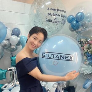 Song Ji-hyo Instagram - 대왕풍선이다아아
#글루타넥스 준비해주셔서 
넘넘넘 감사합니다..
앞으로 화이팅입니다!!! 아자아자!