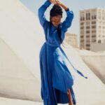 Amanda Gorman Instagram - This year has turned my life upside down—but when everything is inverted and reversed, that means even looking down becomes looking up. ⬇️⬆️
Here’s some of my fav unposted photos from interviews this year (fun fact I can walk on my hands, but post holidays I’m so sleepy whether I’m even walking on my feet is TBD 😂)