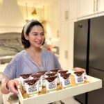 Jennylyn Mercado Instagram - Holiday season is almost over pero madami pa ring activities and preparations that keep everyone busy here in our humble home. The whole fam #GATAStayBoosted kaya I make sure I serve them Nutriboost everyday so that they can keep up with the hustle and stay productive. When paired with proper diet and exercise, it helps everyone lalo na si Jazz to stay boosted because it contains Vitamins, Zinc, and Calcium.

Kaya para boosted ang buong family Holidays, buy Nutriboost now! Available in all supermarkets and grocery stores nationwide, or order online at https://www.cokebeverages.ph/18-dairy