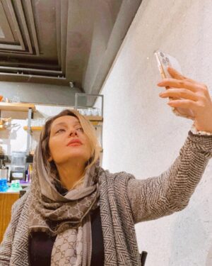Sare Bayat Instagram - .
🕊