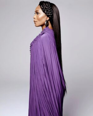 Angela Bassett Instagram - It continues… @instylemagazine 💜🖤💜