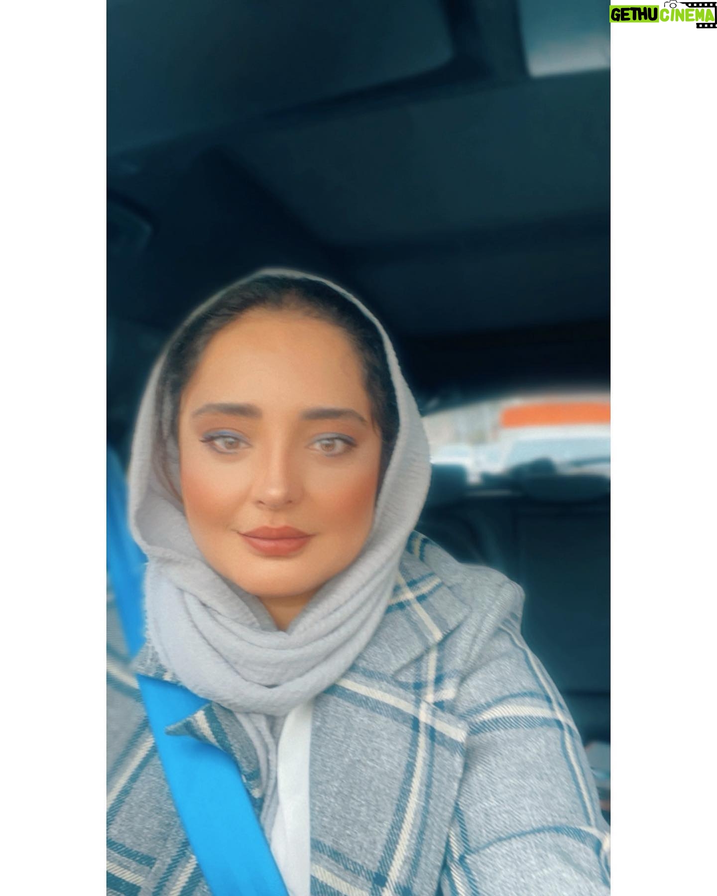 Narges Mohammadi Instagram - فیلتر چی میگه 🤗
ممنونم بهاره عزیزم برای لباس های زیبای که طراحی میکنی❤️