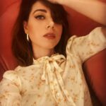 Aubrey Plaza Instagram - Just me going down the computer hole again for #Sundance2022 press for @emilythecriminal a movie I am so proud of and can’t wait for you all to see ❤️‍🔥