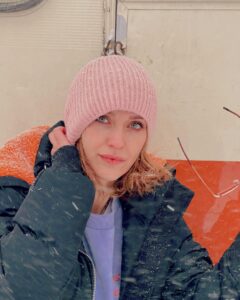 İrem Helvacıoğlu Instagram - Açıklama yok sadece kar var❄️❄️❄️❄️
