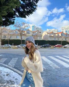 Gökçe Akyıldız Instagram - Mahallecilik😛