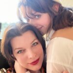 Milla Jovovich Instagram - Date night!🥳 With the family!😂 Sometimes you gotta have a family date night sans Bébé.😆 We can all put on our Saturday best and I don’t need to cook😉 Hope you’re all having a great weekend!❤️