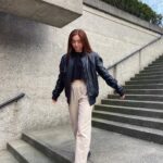 Anna Cathcart Instagram - decided my dad’s not getting his jacket back