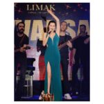 Şevval Sam Instagram – 🎶 💃🏻 Kıbrıs geceleri de bir başka oluyor gerçekten.. özlemişiz!!❤️‍🔥#kıbrıs @limakcyprus 
Fotoğraflar: @canipek 
Styling: @816styling  @sburcucam @mina.tanay 
@ceydahasirci 
@ruchan_olucak