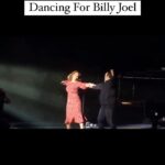 Leah Remini Instagram – Not everyone gets to perform with the funniest man on the planet @kevinjamesofficial and with one of the greats @billyjoel! 

Thanks to our fave @tonydovolani for joining us. But as you can see, Kevvy didn’t need him because his dance skills are unparalleled!