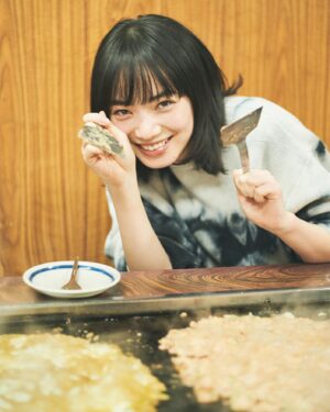 Nana Komatsu Instagram - なんと！ついに！
ガールフイナム　第四弾目が…！
第一弾　小松×焼肉
第二弾　小松×魚
第三弾　小松×山
と来たら…

第四弾　''小松×もんじゃ焼き''💯👏🏻
沢山作って沢山食べて沢山笑いました〜
是非ガールフイナムのページに飛んで
他の写真も見てみてください。
p.s.お好み焼きも入ってます

@girlhouyhnhnm 
#第四弾もんじゃ編#ガールフイナム