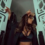 Leah Remini Instagram – Photo: @imthejam 
Makeup: @crabichuk 
Lingerie: @ditavonteeselingerie
