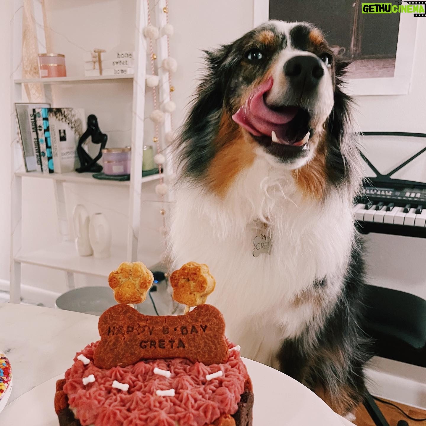 Sheryl Rubio Instagram - My baby girl está cumpliendo 5 años el día de hoy 💕 pidiéndole al universo que te quedes en esta vida con nosotros hasta que cumplas al menos 20 años (humanos) i love you!!!