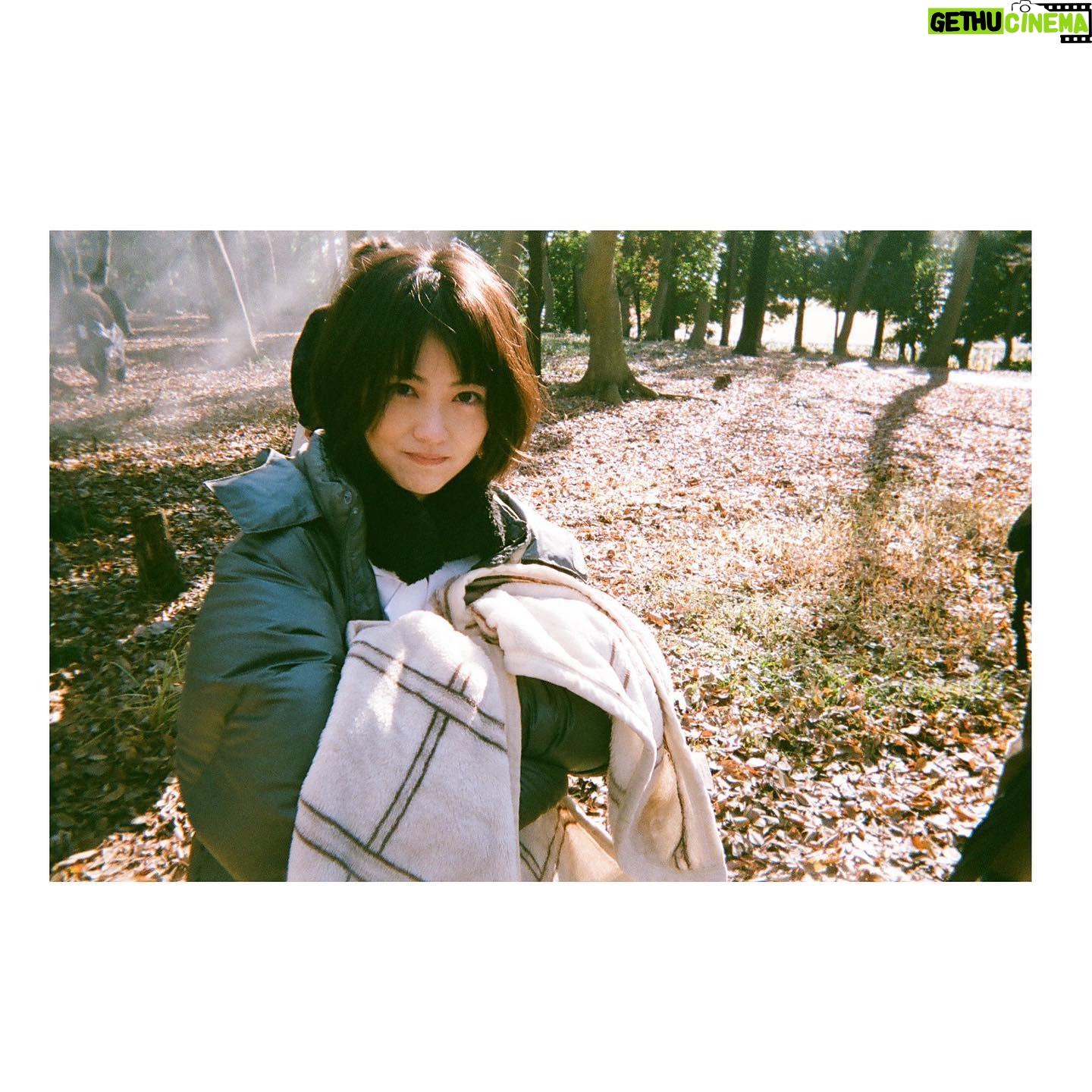 Minami Hamabe - 250.5K Likes - 今夜22時からは!
『ドクターホワイト』第8話🐡
物語もいよいよ終盤…
登場人物を抱き締めたくなりました
院長の末期の胃がんを治療するため白夜をはじめCDTは全力を尽くします🐡
そして妊婦さんのおなかから赤ちゃんが突然消えて…
新しい命とも向き合います🐡
命の尊さを感じました🐡
写真がなさすぎて第1話の彷徨う公園の白夜を引っ張り出してみたり
銭湯のシーンで血圧測ったのを引っ張り出してみたり…
撮影も残り少ないので病院でたくさん思い出としても残しておきたい大好きな皆さんなので写真撮り残しておきたいです🐡
第8話!みまひょ
進撃の巨人アニメ58わなのですがあげです