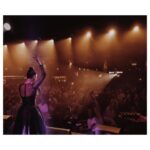Şevval Sam Instagram – Biz size doyamadık. 🌈 @kartalistmarina.jollyjoker gecesi unutulmaz konserler arasına girdi..🎶⚡️💖Çok yakında yeniden buluşacağız!! Bu coşkuyu 22 Nisan’da, bu defa @private.jollyjoker ‘da tekrar yaşamak için takipte kalın…!!!😉 💃🏻 🕺🏻⚡️⚡️⚡️⚡️⚡️⚡️⚡️
Fotoğraflar @canipek 
Elbise @tarikedizofficial 
Styling @816styling 
@sburcucam @mina.tanay