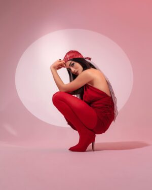 Özge Yağız Instagram -