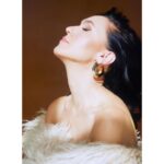 Şevval Sam Instagram – 🌺Bahara yeni fotoğraflarla girelim, enerjimizi tazeleyelim dedik..📸şahane bi çalışma yaptık..⭐️o zaman buyurun size küçük bi teaser😉 Emeği geçen herkese çooook teşekkürler 🤩🎶❤️🌈☀️💝✌🏽😘
Video @cankarabulutofficial 
Fotoğraflar @canipek 
Styling @816styling 
@sburcucam @mina.tanay 
Saç @mutluahmet.sinan 
Makyaj @bylecielofficial 
Asistanlar @duygu.sokmen 
@joyhasanova 
Menajer @ceydahasirci 
@idiletisim