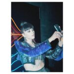 Claudia Salas Instagram – El cinco siempre fue mi número favorito.

@elitenetflix ya está disponible en @netflixes 

Gracias, gracias y (eternamente) gracias por todo lo que has traído a mi vida. Turbulencias incluidas. Todo.

Qué viaje tan loco. Literalmente. No hay hueco posible en un post para explicar lo que significa.
Ojalá la disfruten una décima parte de lo que la he disfrutado yo.

Gracias Rebeka (con “k”).

Y por supuesto a todo el EQUIPO TÉCNICO que ha hecho posible esta aventura. Gracias familia.
@zetastudiosprod 
@kuranda_agencia 

♥️