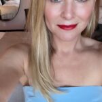 Jessica Capshaw Instagram - About last night...thank you @saveveniceyf & @thelsd for inviting us to be a part of a lovely evening in support of the many art treasures in Venice that need support and extra TLC. 

I'm just going to keep saying it... I love you, NYC. 🍎

Also, skin by @drmacrene @macreneactives ♥️